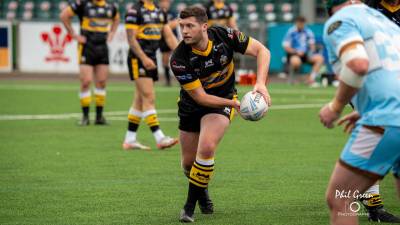 Jack Holmes completes Hornets return