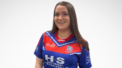 Evie Corcoran signs for Hornets Women for 2026