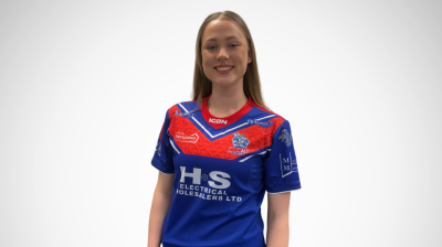 Emily Howarth signs for Hornets Women for 2026